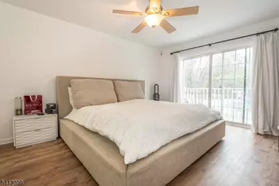 122 Riverwalk Way, Clifton, NJ 07014 - Photo 16