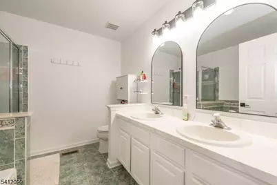 122 Riverwalk Way, Clifton, NJ 07014 - Photo 18