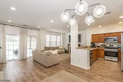 122 Riverwalk Way, Clifton, NJ 07014 - Photo 4