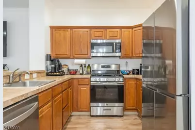 122 Riverwalk Way, Clifton, NJ 07014 - Photo 12