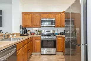 122 Riverwalk Way, Clifton, NJ 07014 - Photo 12