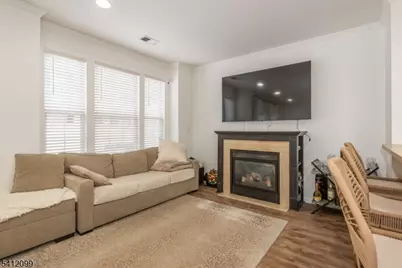 122 Riverwalk Way, Clifton, NJ 07014 - Photo 8