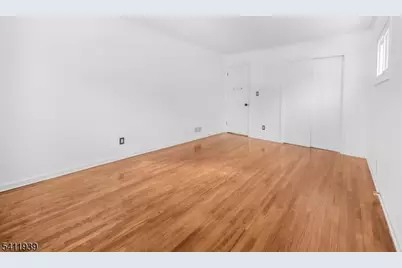 132 Camden Rd, Parsippany, NJ 07054 - Photo 10