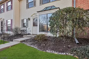 38 Daniel Dr, Franklin Township, NJ 08823 - Photo 2