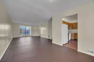 38 Daniel Dr, Franklin Township, NJ 08823 - Photo 4