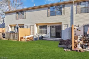 38 Daniel Dr, Franklin Township, NJ 08823 - Photo 16