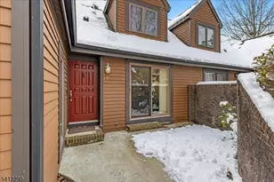 7 Valley View Dr, Bernards Township, NJ 07920 - Photo 4