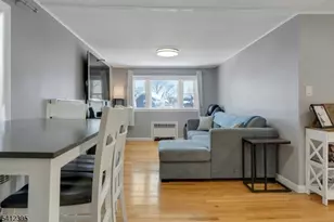 61 Christina St, Little Ferry, NJ 07643 - Photo 6