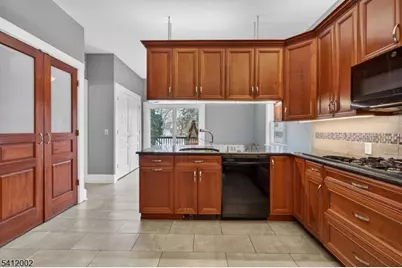 29 Temple Pl, Passaic, NJ 07055 - Photo 16