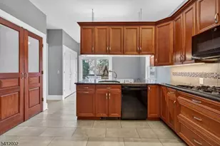 29 Temple Pl, Passaic, NJ 07055 - Photo 16