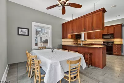 29 Temple Pl, Passaic, NJ 07055 - Photo 14