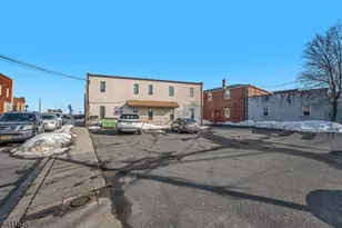 102 S Main St, Manville, NJ 08835 - Photo 4