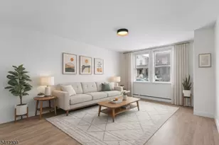 676 Chestnut St, Kearny, NJ 07032 - Photo 1