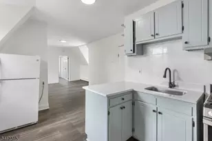 676 Chestnut St, Kearny, NJ 07032 - Photo 8