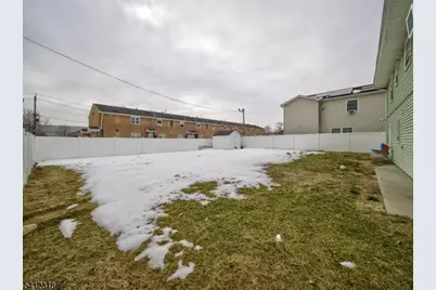 42 Mercer St, Carteret, NJ 07008 - Photo 6