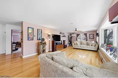 335 Elmira Trl, Hopatcong, NJ 07843 - Photo 4