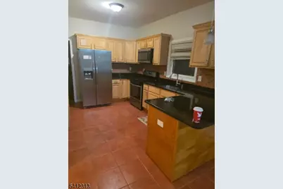 82 Ampere Pkwy, East Orange, NJ 07017 - Photo 12