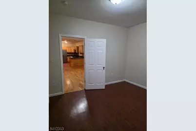 82 Ampere Pkwy, East Orange, NJ 07017 - Photo 18