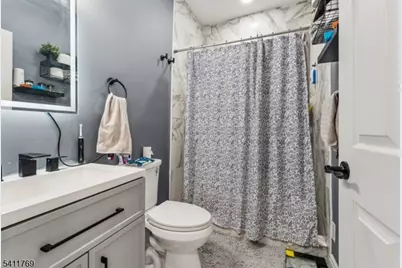 291 E 12th Ave, Roselle, NJ 07203 - Photo 10