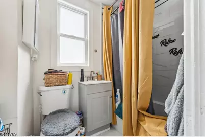 291 E 12th Ave, Roselle, NJ 07203 - Photo 16