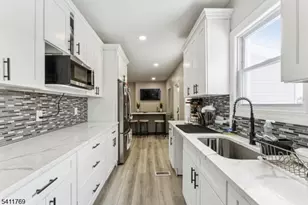 291 E 12th Ave, Roselle, NJ 07203 - Photo 8