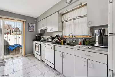 44 Joseph St, Clark Township, NJ 07066 - Photo 20