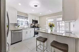 95 William Pl, Totowa, NJ 07512 - Photo 4