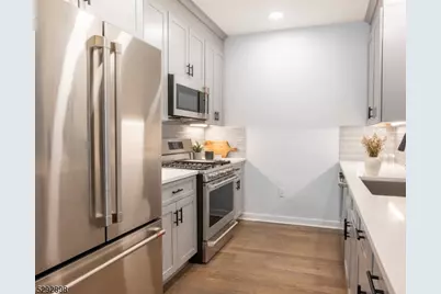 660 Bloomfield Ave #403, Bloomfield, NJ 07003 - Photo 6