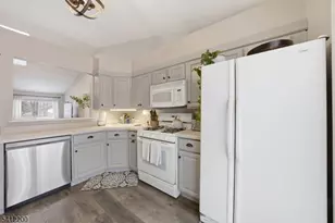 45 Fox Tail Ln, Hardyston Township, NJ 07419 - Photo 8