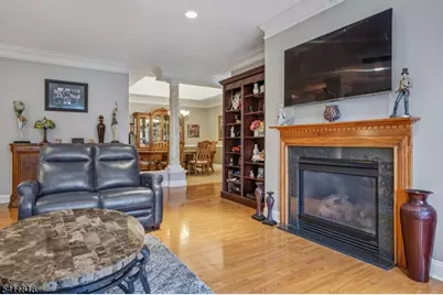 1010 Holly Ln, Cedar Grove, NJ 07009 - Photo 8