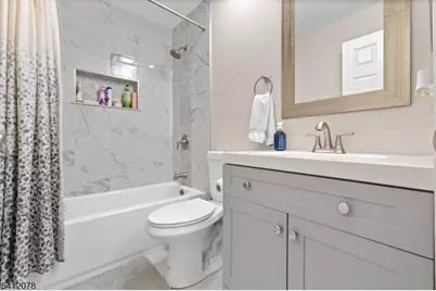 48 Sapphire Ln, Franklin Township, NJ 08823 - Photo 14