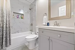 48 Sapphire Ln, Franklin Township, NJ 08823 - Photo 14