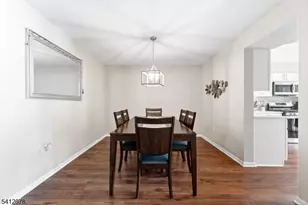 48 Sapphire Ln, Franklin Township, NJ 08823 - Photo 4