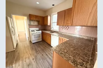 137 Watchung Ave #2, West Orange Township, NJ 07052 - Photo 4