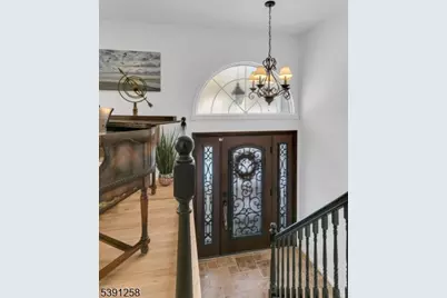 36 Debra Ln, Bernards Township, NJ 07920 - Photo 4