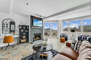 600 Harbor Blvd, Weehawken Twp., NJ 07086 - Photo 1