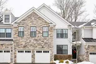 11 Concord Ct, Warren Township, NJ 07059 - Photo 2