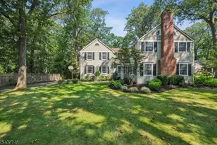 61 Oakwood Dr, New Providence, NJ 07974 - Photo 2