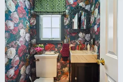 61 Oakwood Dr, New Providence, NJ 07974 - Photo 16