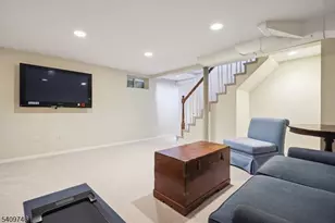 61 Oakwood Dr, New Providence, NJ 07974 - Photo 30