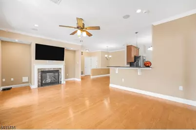 4 Cliff Rd, Unit B2, Woodland Park, NJ 07424 - Photo 8