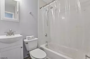 303 Chaucer Dr, Berkeley Heights Township, NJ 07922 - Photo 18