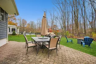 303 Chaucer Dr, Berkeley Heights Township, NJ 07922 - Photo 28