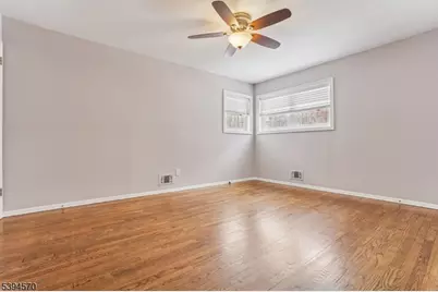 303 Chaucer Dr, Berkeley Heights Township, NJ 07922 - Photo 16