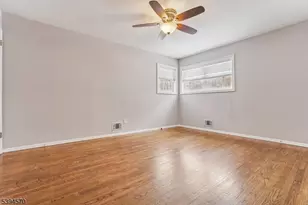 303 Chaucer Dr, Berkeley Heights Township, NJ 07922 - Photo 16