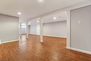 303 Chaucer Dr, Berkeley Heights Township, NJ 07922 - Photo 24