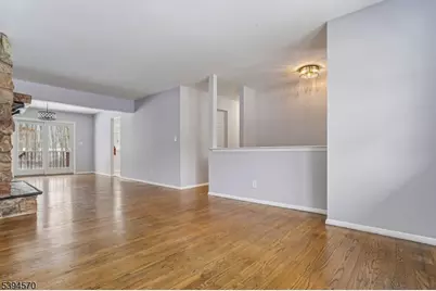 303 Chaucer Dr, Berkeley Heights Township, NJ 07922 - Photo 4