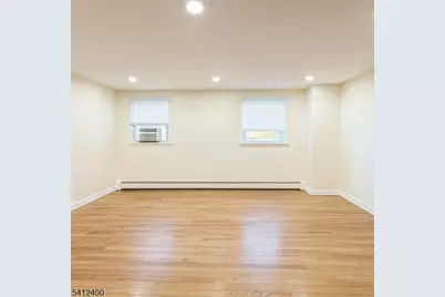 11 Pilgrim Ct, Bloomfield, NJ 07003 - Photo 2