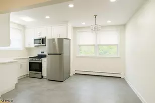 11 Pilgrim Ct, Bloomfield, NJ 07003 - Photo 4