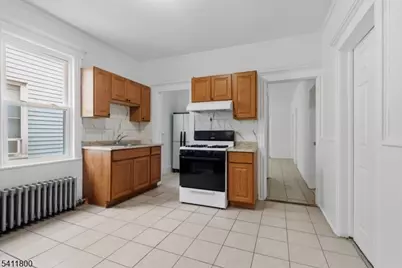 315 E 18th St #2, Paterson, NJ 07524 - Photo 6